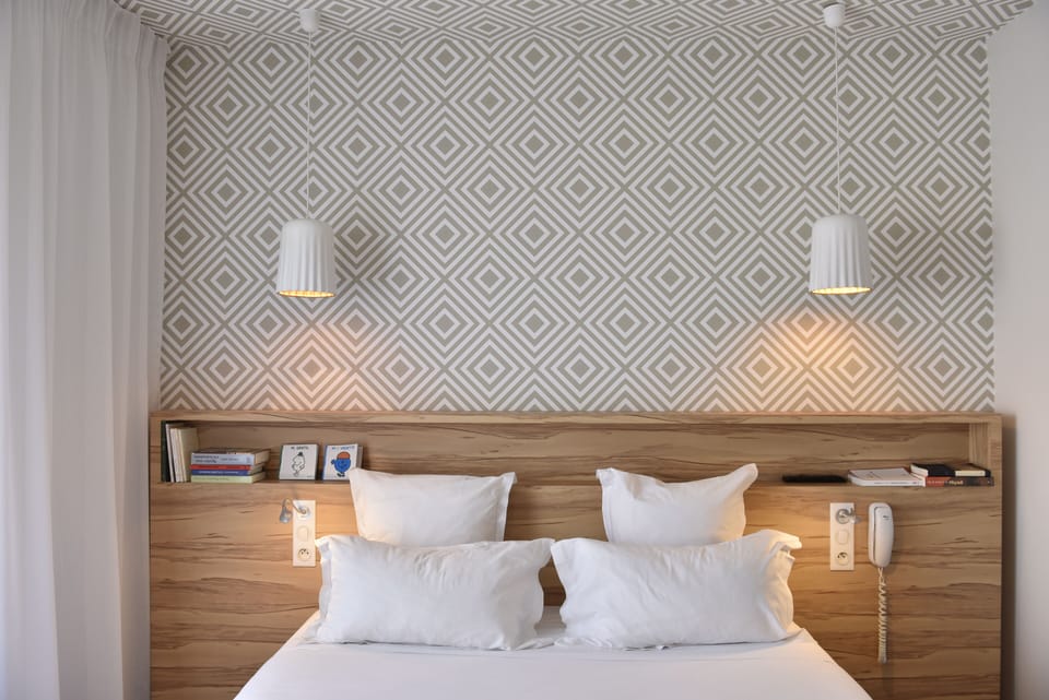 Comfort Double Room | Premium bedding, soundproofing, iron/ironing board, free WiFi
