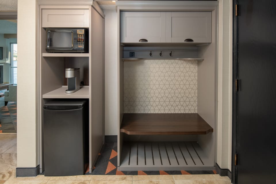 Suite, 1 Bedroom | Room amenity