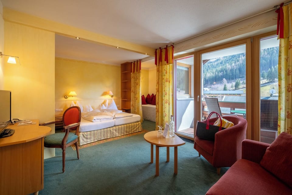 Comfort Double Room | Premium bedding, in-room safe, desk, laptop workspace