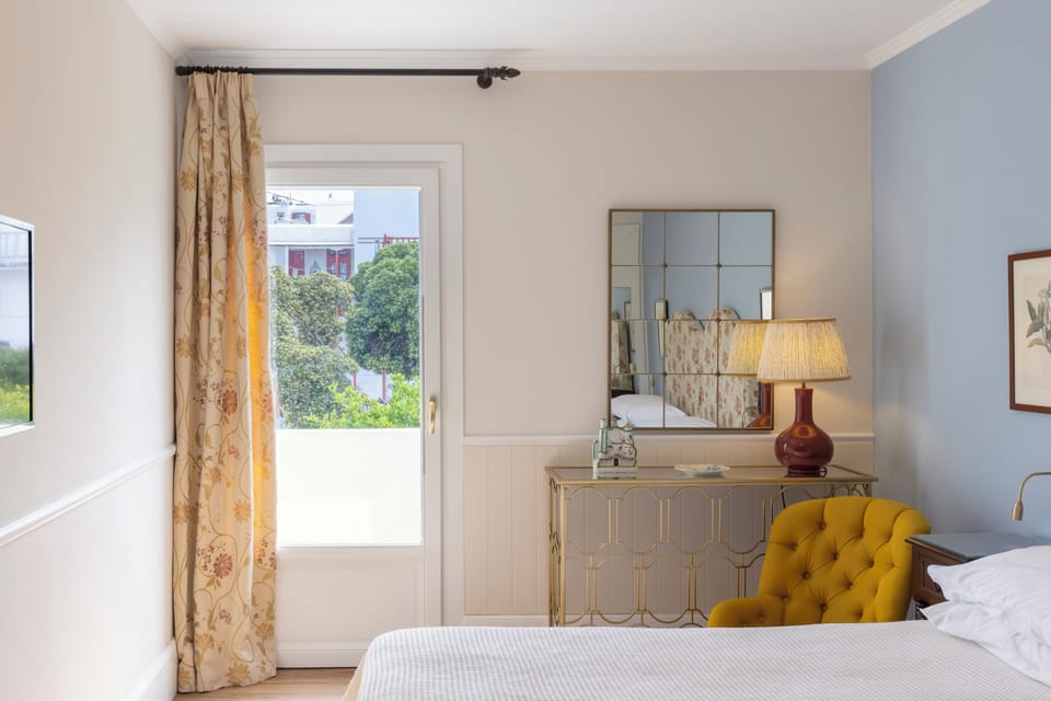 Superior Comfort Suite | In-room safe, desk, soundproofing, free WiFi