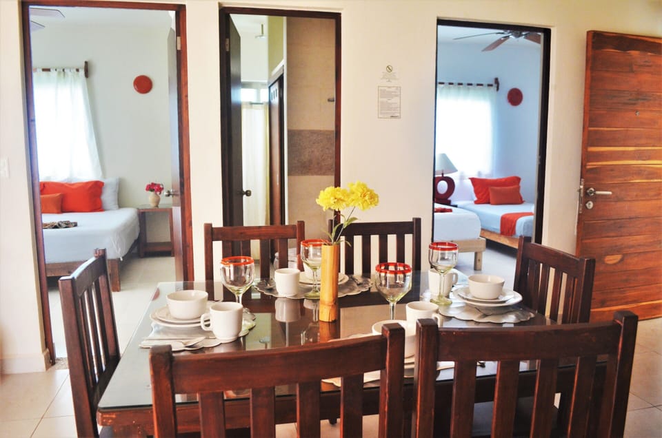 Family Suite, 2 Bedrooms, Kitchen | Dining room