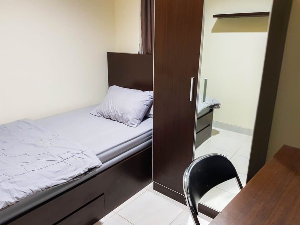 Standard Room, Women only | Desk, free WiFi