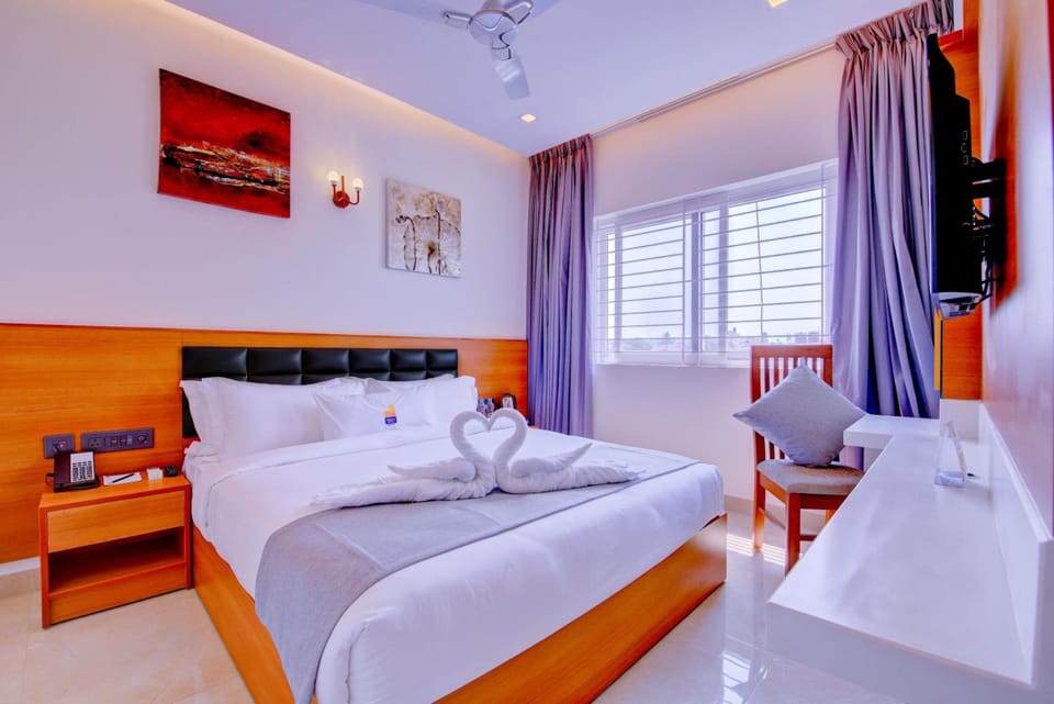 Deluxe Double Room, 1 Double Bed | Premium bedding, memory foam beds, in-room safe, desk