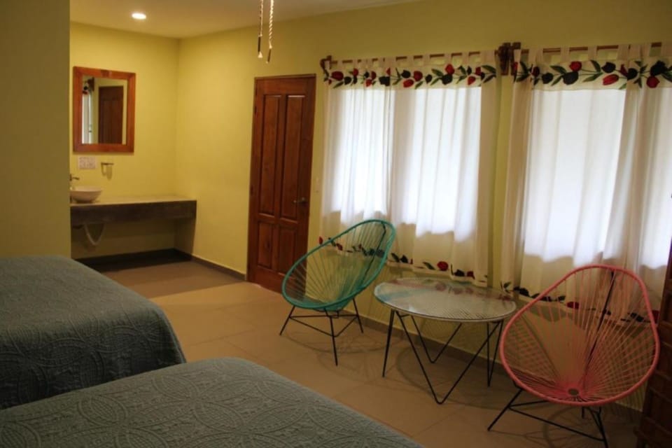 Quadruple Room | Free WiFi, bed sheets