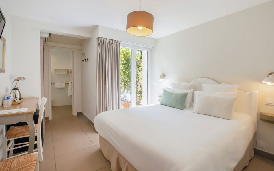 Room, Terrace | In-room safe, desk, soundproofing, rollaway beds