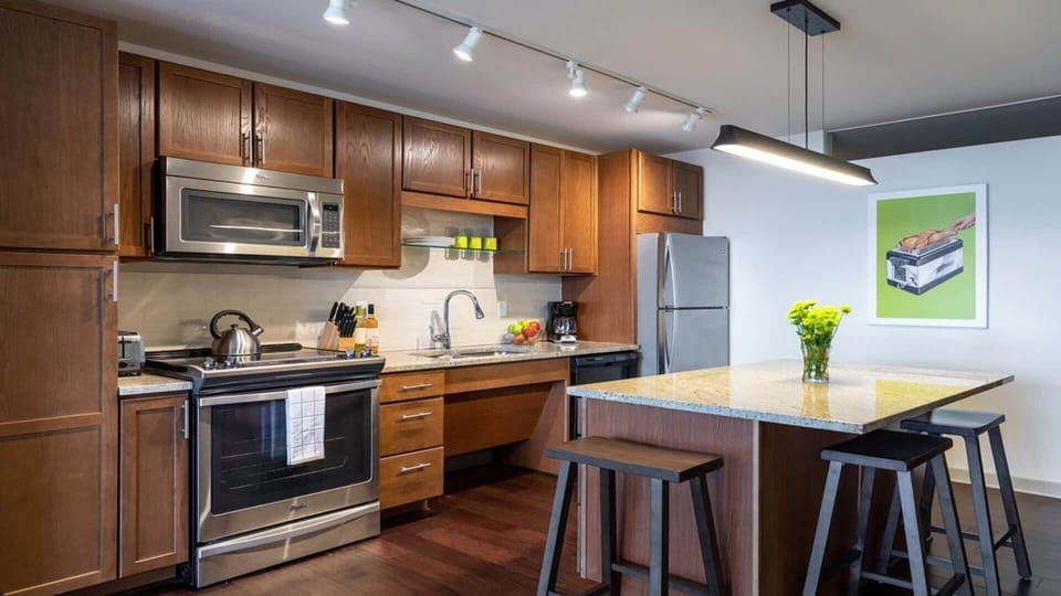 Fridge, microwave, oven, dishwasher