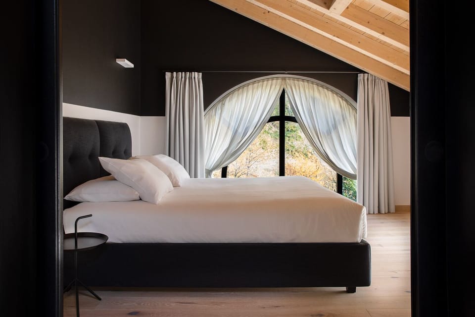 Penthouse | Minibar, in-room safe, desk, free WiFi