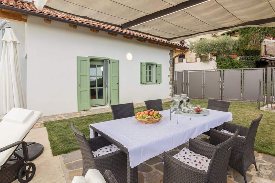 Family Villa, 3 Bedrooms, Sauna, Mountainside (Pool & Sauna Villa Gizela) | BBQ/picnic area