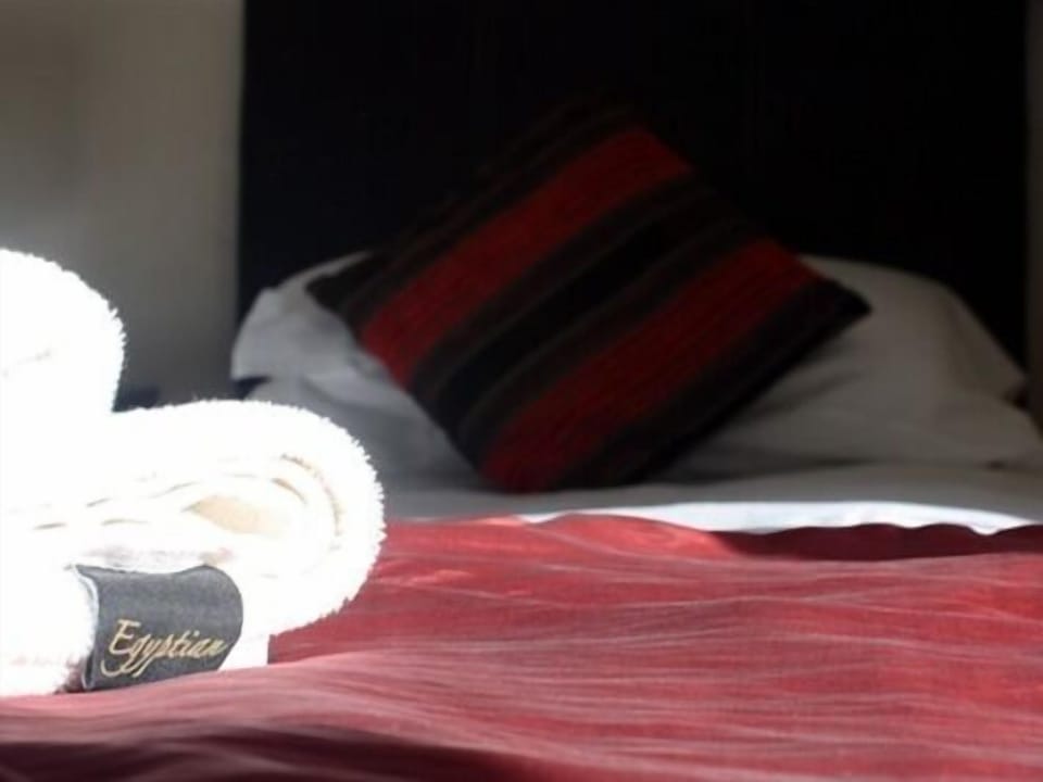 Twin Room, Shared Bathroom