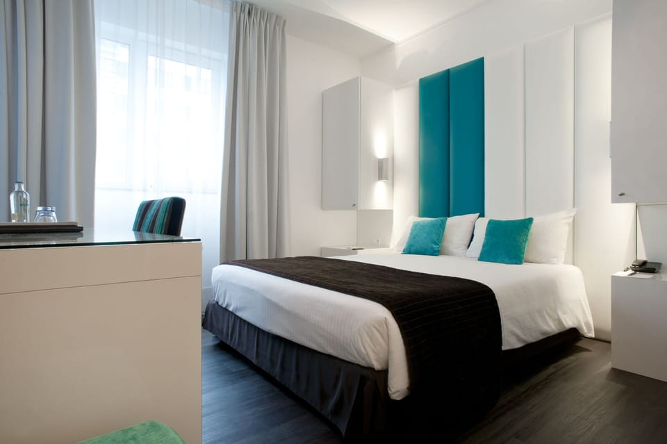 In-room safe, desk, iron/ironing board, free WiFi