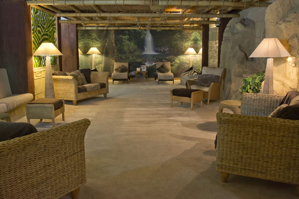 Sauna, hot tub, steam room, body treatments, body wraps, body scrubs