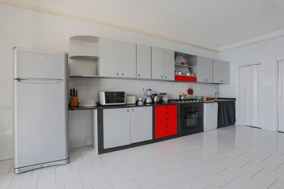 Villa | Private kitchen | Full-size fridge, microwave, oven, stovetop