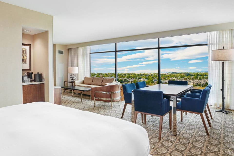 Club Room, 1 King Bed (View) | Premium bedding, down comforters, pillowtop beds, in-room safe