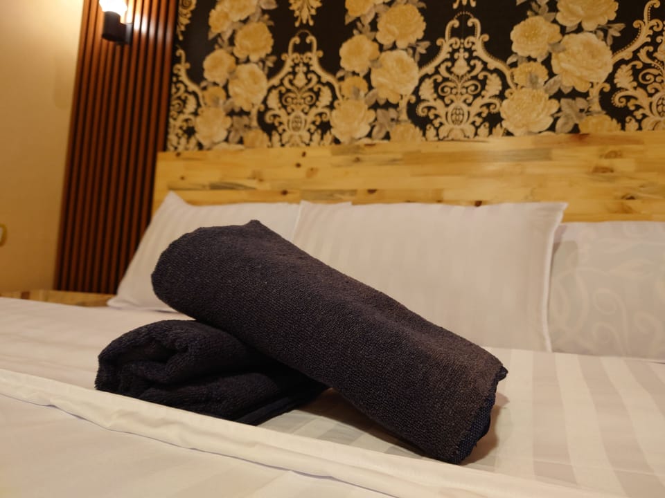 Deluxe Double Room | Desk, free WiFi
