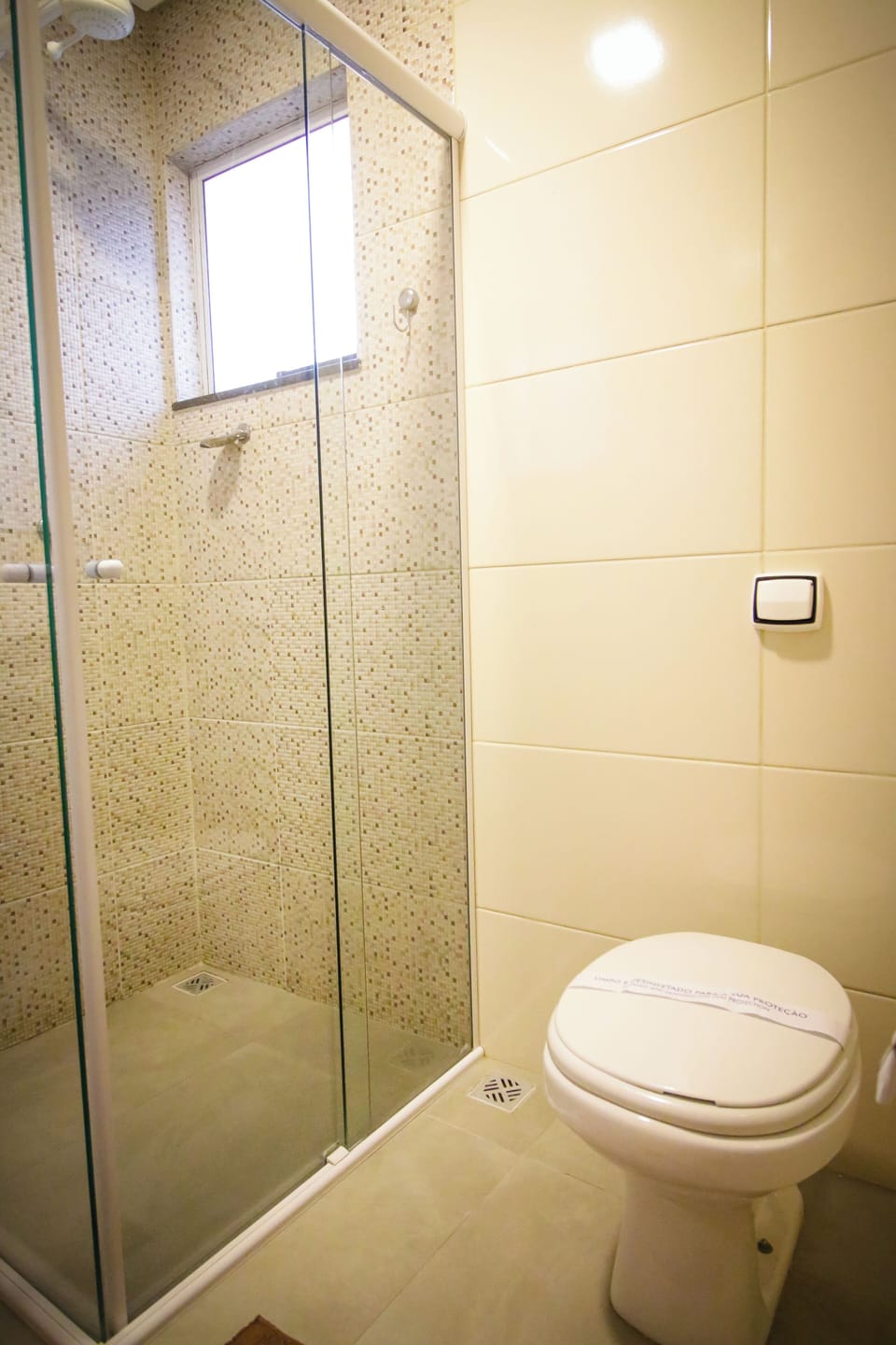 Shower, towels