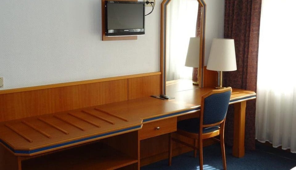 Individually furnished, desk, blackout drapes, soundproofing