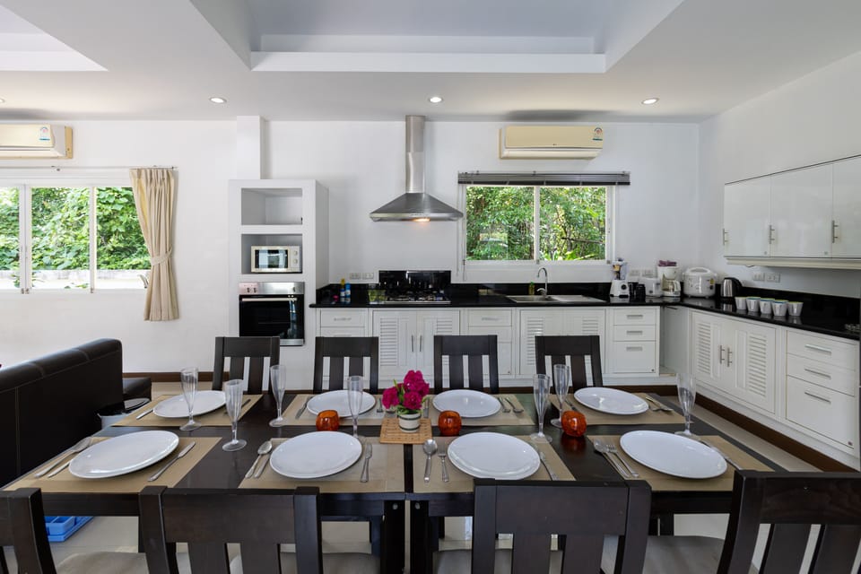 Family Villa, 4 Bedrooms, Private Pool, Mountain View | Private kitchen | Oven, stovetop, toaster, rice cooker