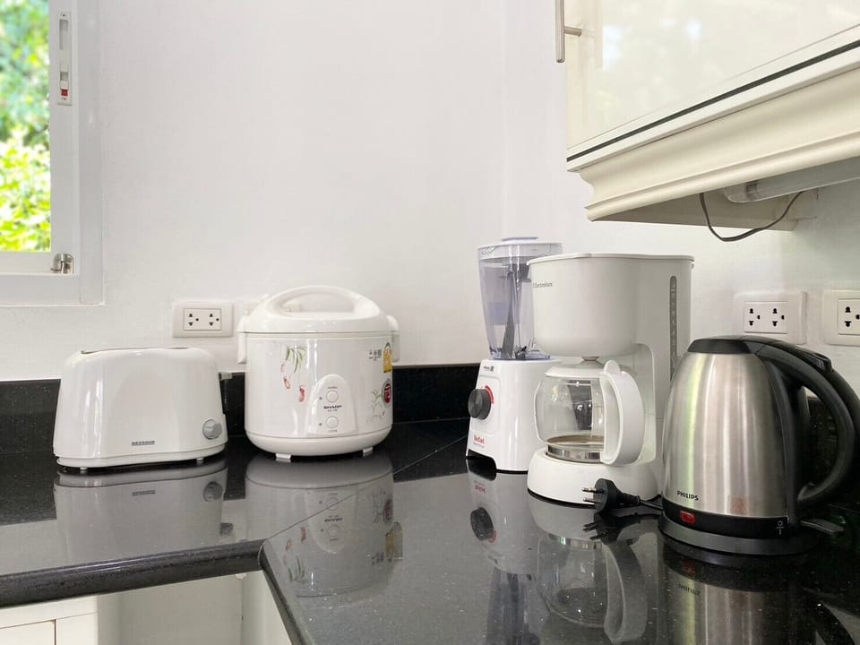 Family Villa, 4 Bedrooms, Private Pool, Mountain View | Private kitchen | Oven, stovetop, toaster, rice cooker