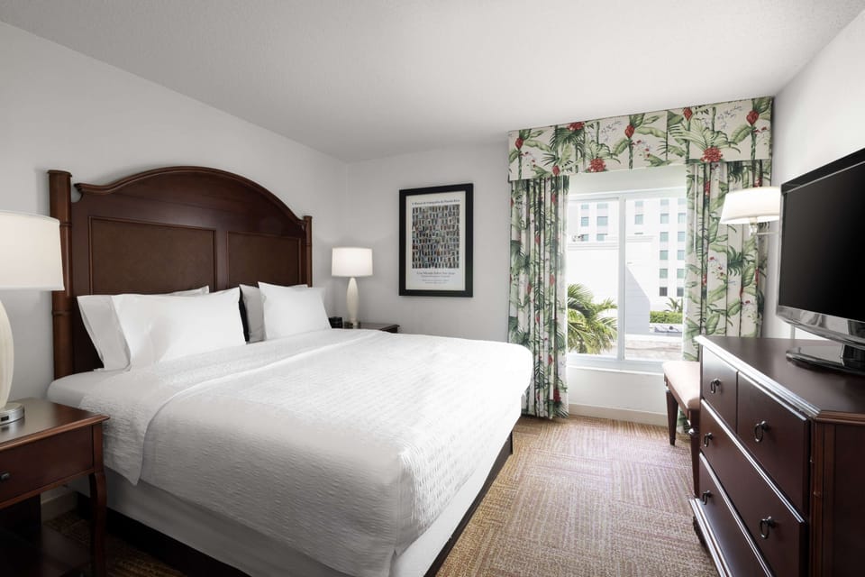 In-room safe, desk, soundproofing, iron/ironing board