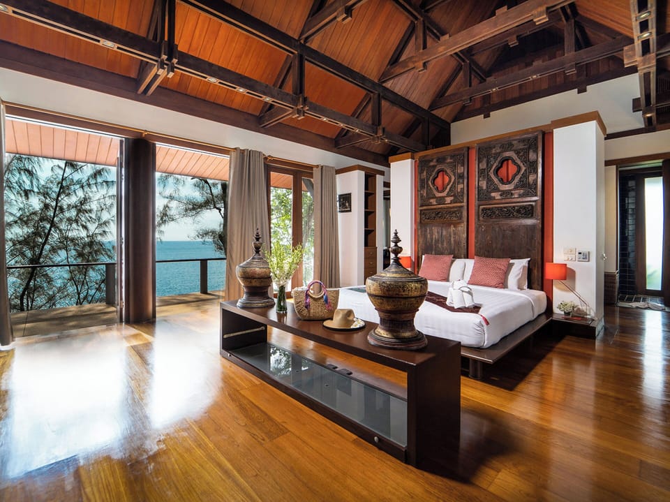 Villa, 6 Bedrooms | 6 bedrooms, in-room safe, individually decorated, individually furnished