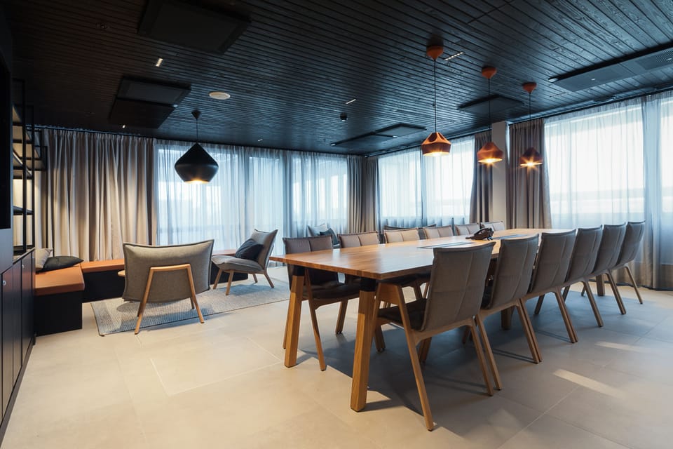 Meeting facility
