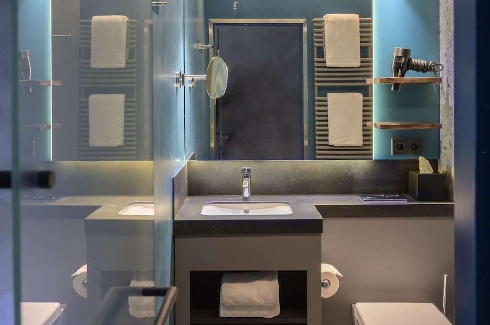 Free toiletries, hair dryer, towels