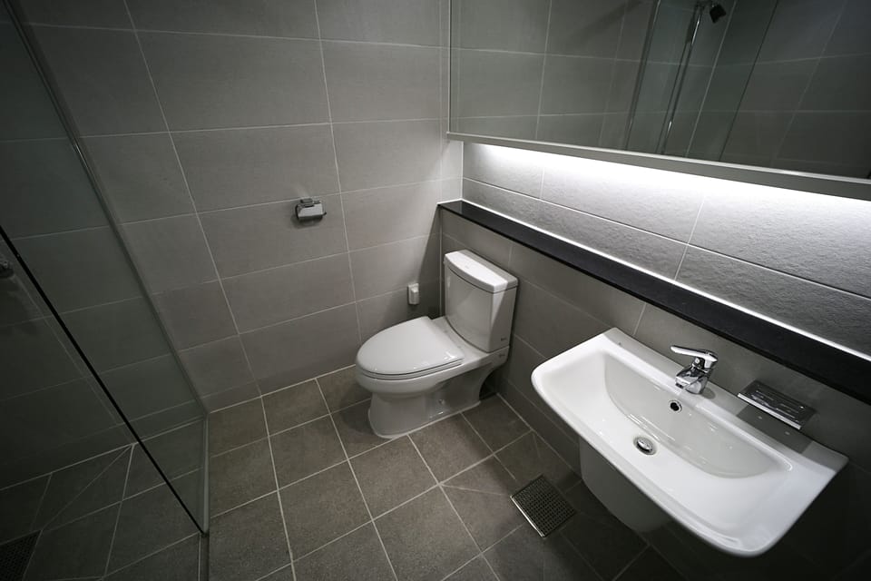 Family Room (Ondol room for ten) | Bathroom | Shower