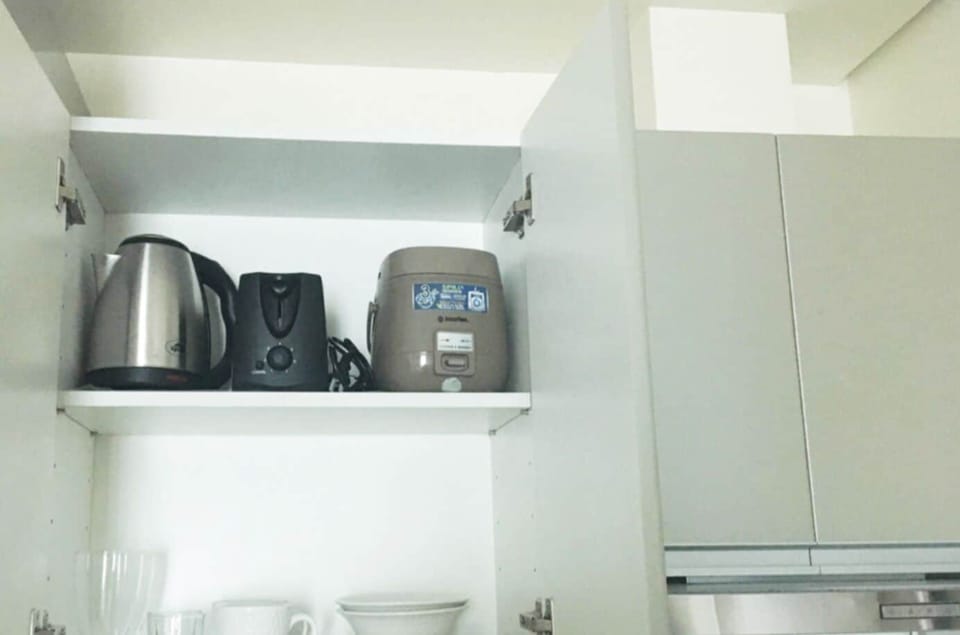 Superior Studio, Non Smoking, City View | Private kitchenette | Fridge, microwave, electric kettle, toaster