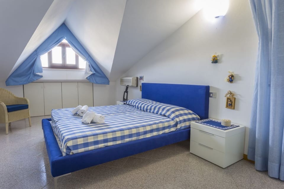 Apartment, 2 Bedrooms | 2 bedrooms, iron/ironing board, bed sheets
