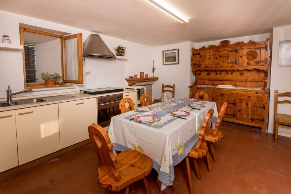 Apartment, 2 Bedrooms | Private kitchen | Full-size fridge, microwave, oven, stovetop