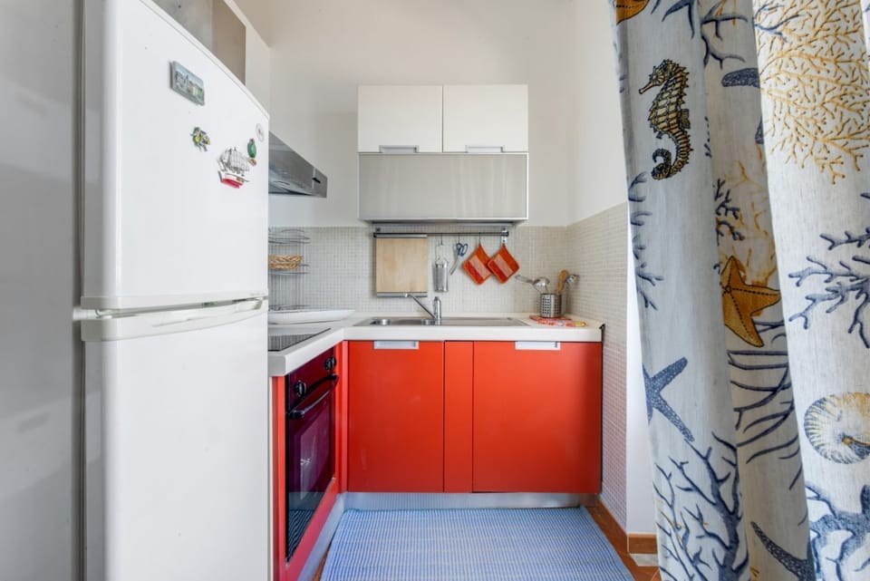 Apartment, 1 Bedroom | Private kitchenette | Full-size fridge, dishwasher