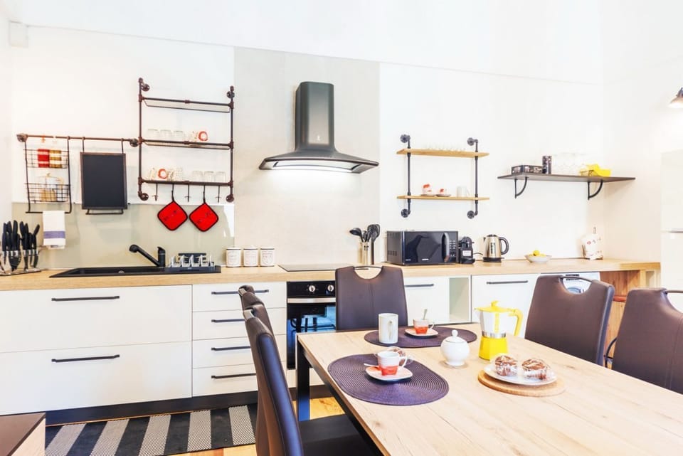 Apartment, 1 Bedroom | In-room dining