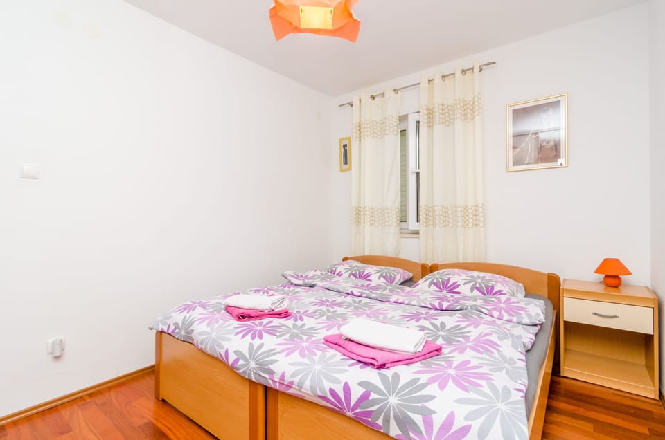 Apartment (Four Bedroom Duplex Apartment) | 4 bedrooms, cribs/infant beds
