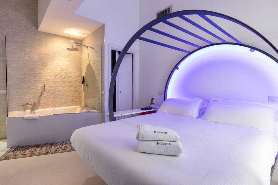 Standard Double Room, Hot Tub (iTube) | Frette Italian sheets, premium bedding, memory foam beds, free minibar