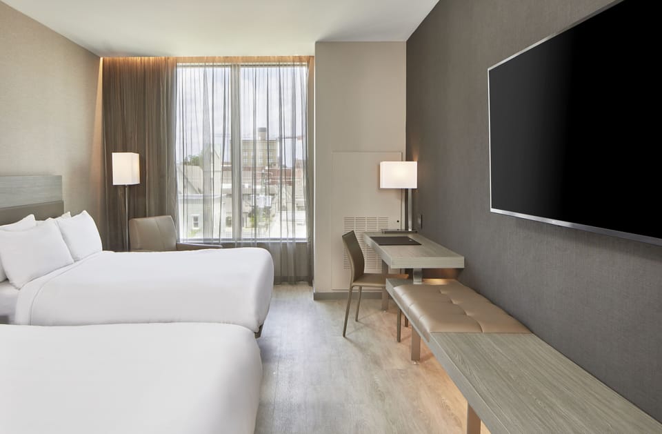 Premium bedding, in-room safe, desk, laptop workspace