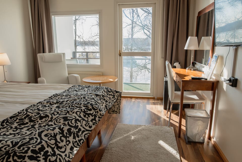 Standard Double Room (Spa Access) | Desk, soundproofing, iron/ironing board, free WiFi