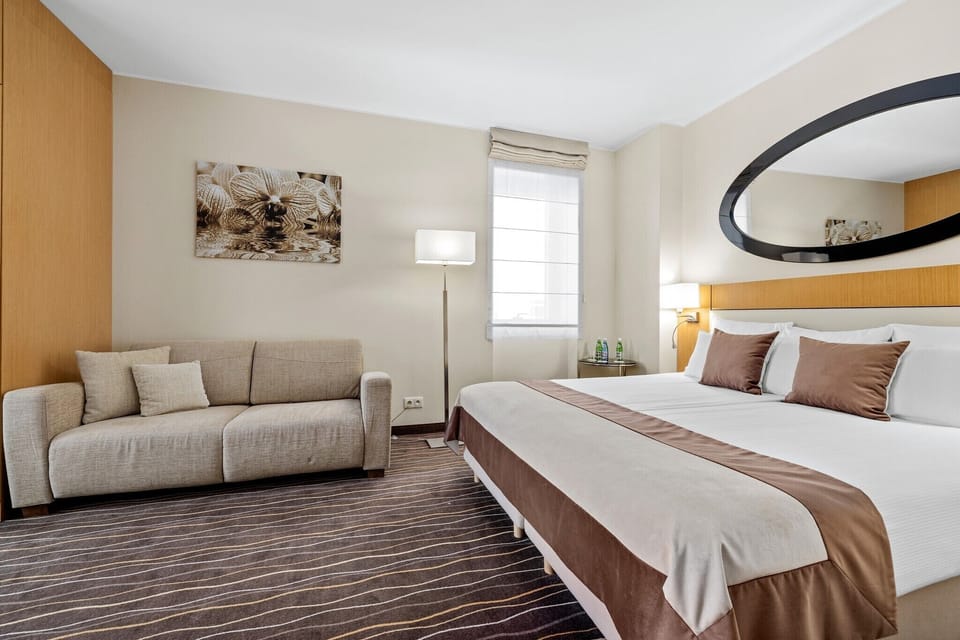 Superior Triple Room | Premium bedding, minibar, in-room safe, desk