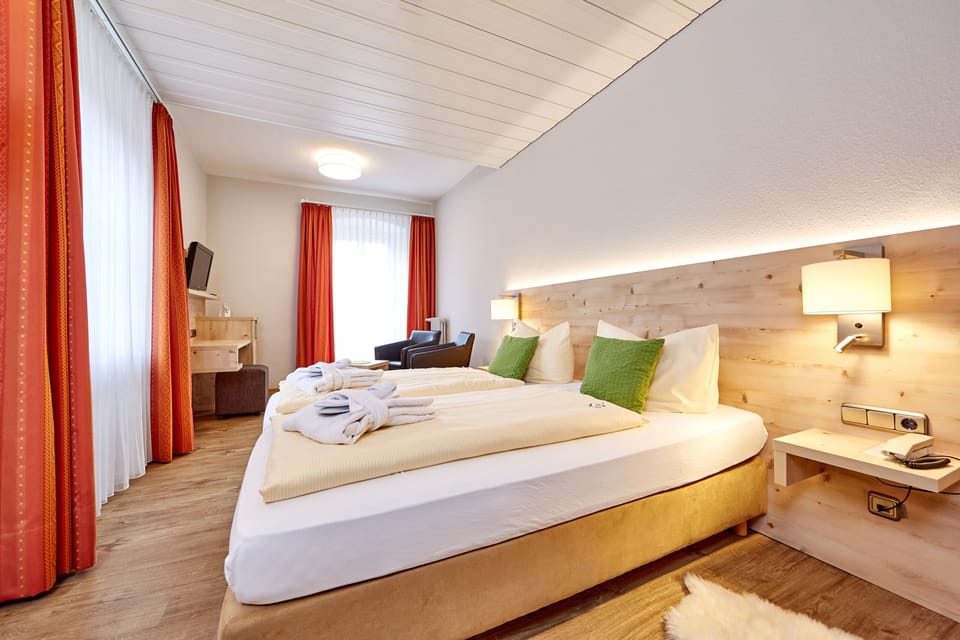 Superior Double Room | Hypo-allergenic bedding, pillowtop beds, in-room safe, blackout drapes