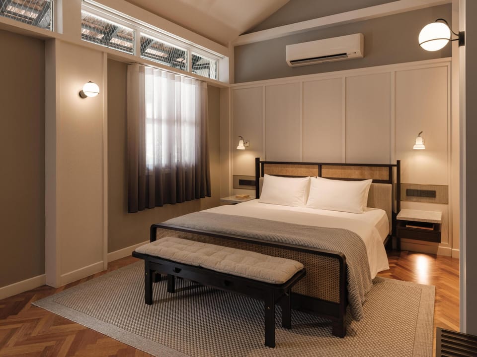 Mews Standard Room | In-room safe, desk, iron/ironing board, cribs/infant beds