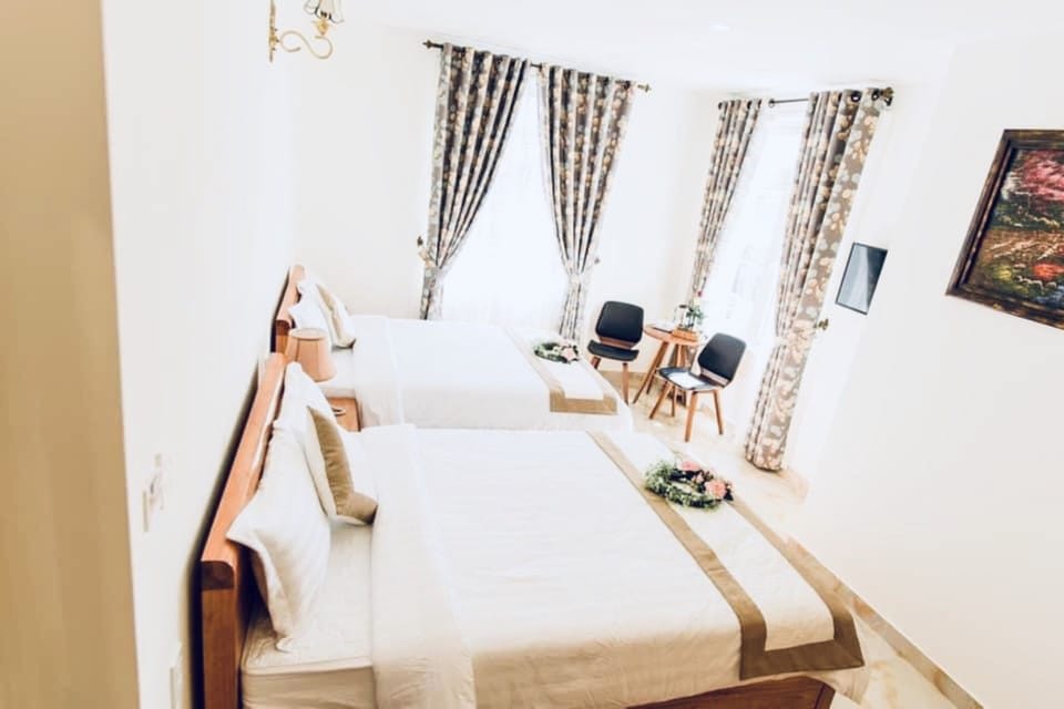 Family Quadruple Room | Desk, iron/ironing board, free WiFi, bed sheets