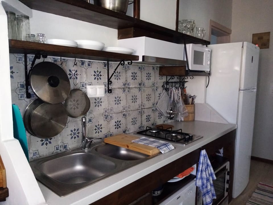 Apartment | Private kitchen | Fridge, microwave, oven, dishwasher