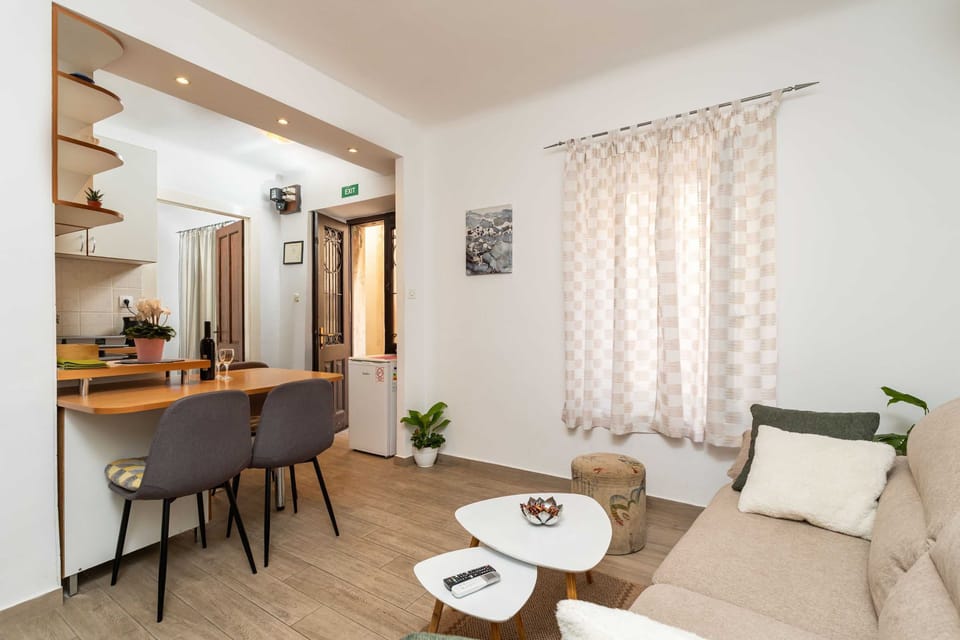 Apartment (One Bedroom Apartment with Terrace) | Living room | TV