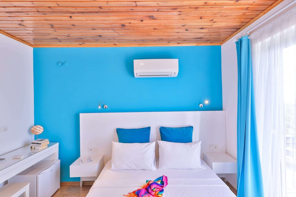 Standard Double Room | In-room safe, blackout drapes, free WiFi, bed sheets