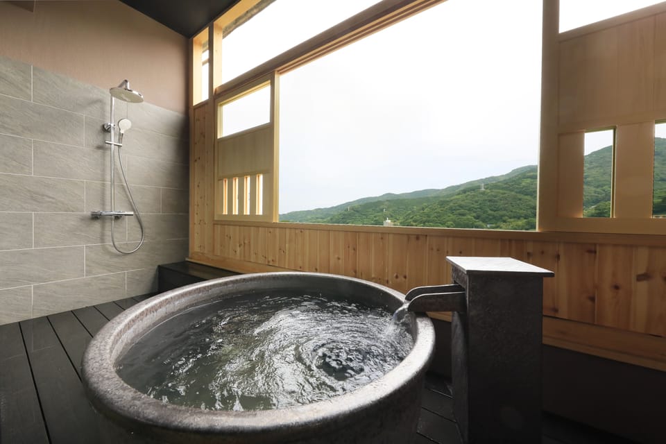 Deluxe Room with Semi-Open-Air Bath, Non Smoking | Private spa tub