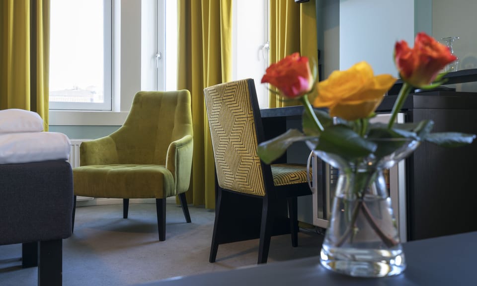 Family Room, Non Smoking (Standard) | Iron/ironing board, free WiFi, bed sheets