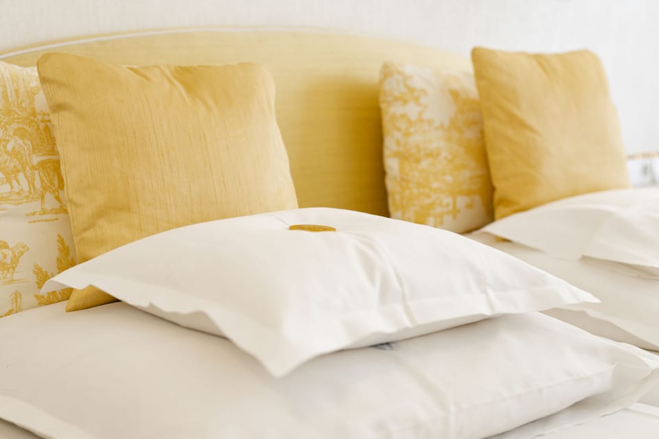 Double Room, Lakeside | Hypo-allergenic bedding, minibar, in-room safe, individually decorated