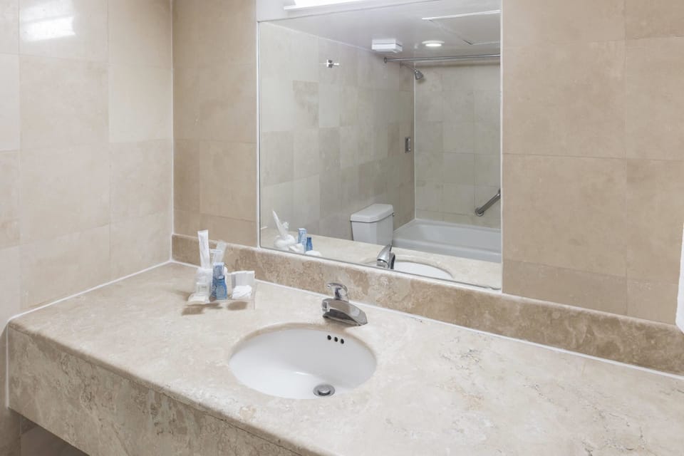 Ramada by Wyndham Hola Culiacan Hotel in Culiacan