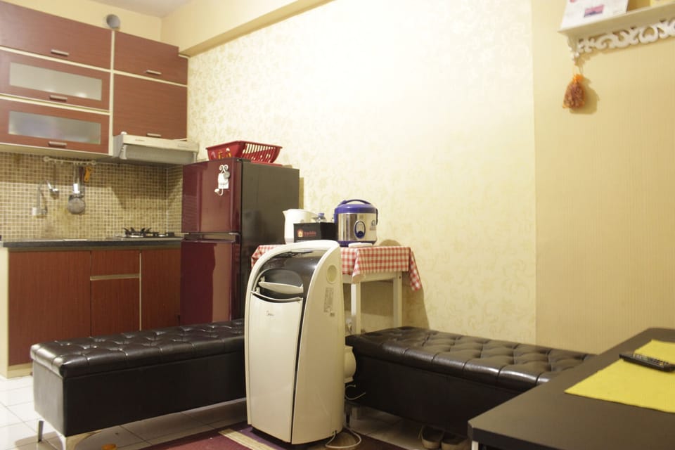 Apartment, Non Smoking, Kitchenette | Living room | TV
