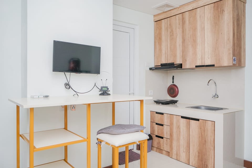 Apartment, Non Smoking, Kitchenette | Private kitchen | Fridge, stovetop, dishwasher, cookware/dishes/utensils