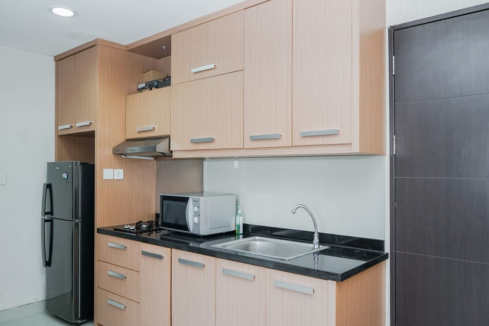 Apartment, Non Smoking, Kitchenette | Private kitchen | Fridge, microwave, stovetop, cookware/dishes/utensils